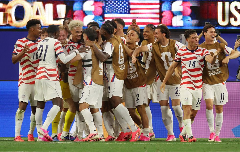 America beat Paraguay