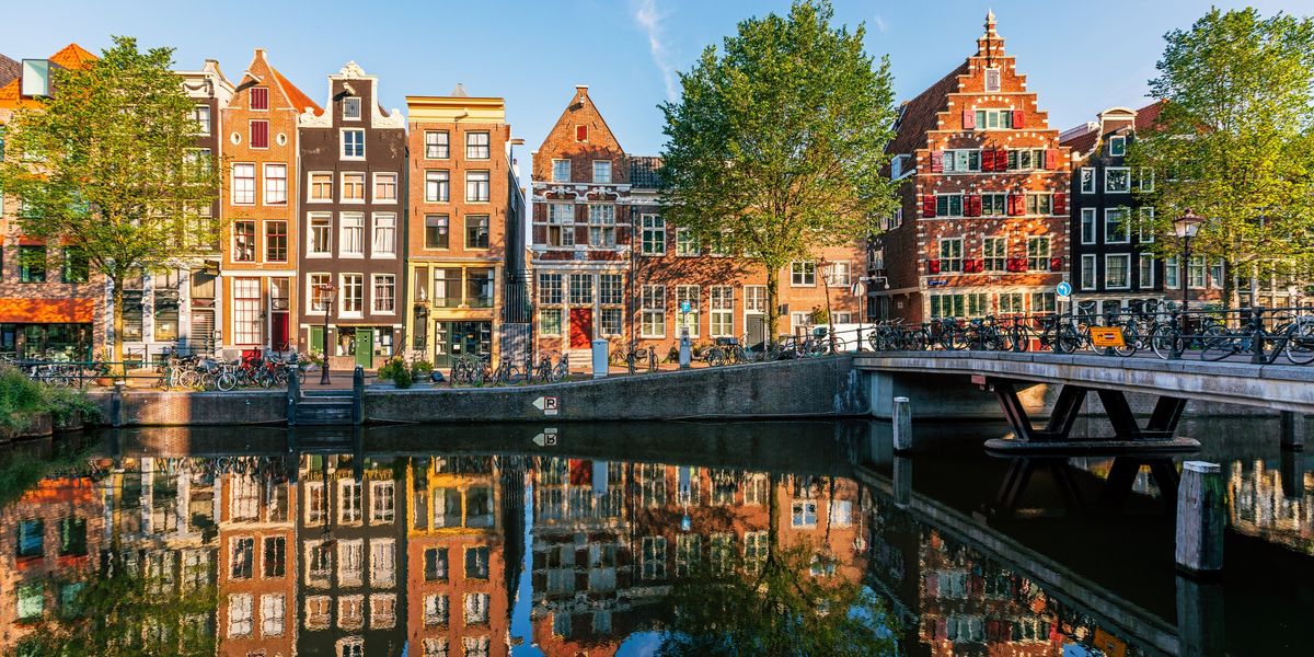 NextImg:Urgent warning to British holidaymakers as new guidance shared following mass stabbing in Amsterdam
