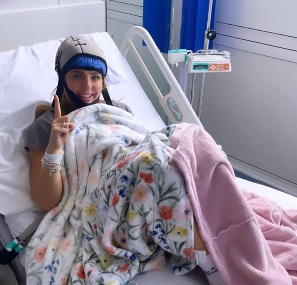 Amy Dowden undergoes chemotherapy