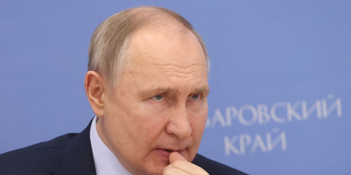 NextImg:Putin's friends don't recognise him and ask 'is it really you' amid speculation he uses body double
