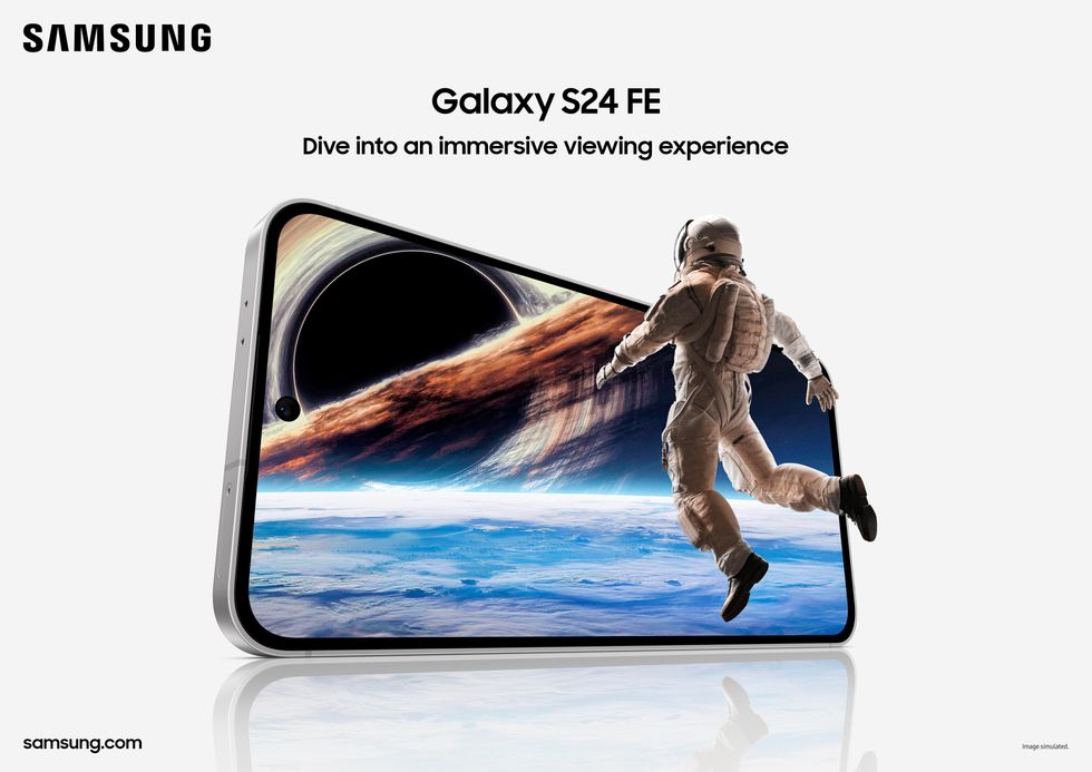 an astronaut floats outside of the galaxy s24 fe screen looking at the planets
