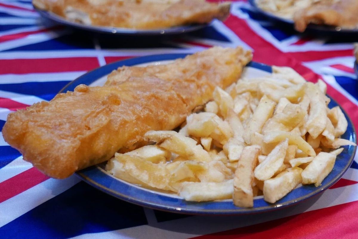 An image of a portion of fish and chips on Fish n Chickn's website