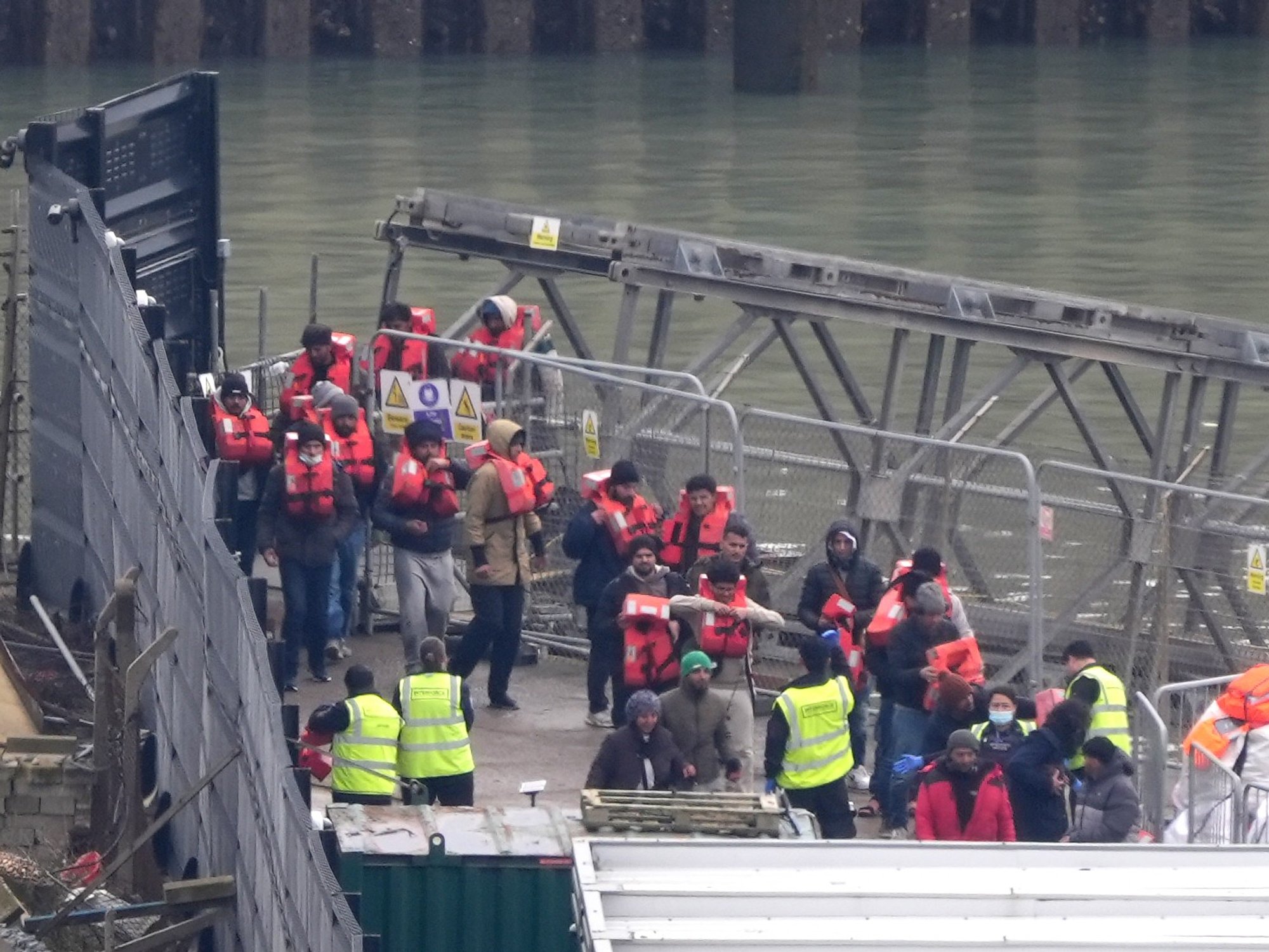 An image of illegal migrants arriving in the UK