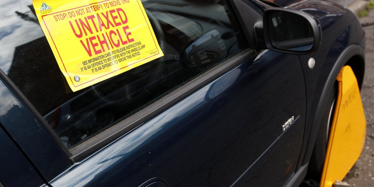 Car tax issues prompt 28,000 drivers to illegally remove wheel clamps despite DVLA crackdown Car tax issues prompt 28,000 drivers to illegally remove wheel clamps despite DVLA crackdown