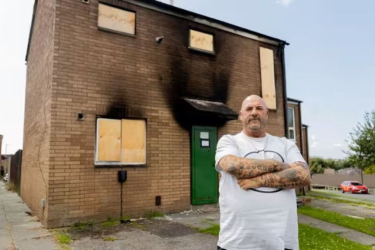 Christmas present left home engulfed by flames as dad warns others how to avoid similar fate