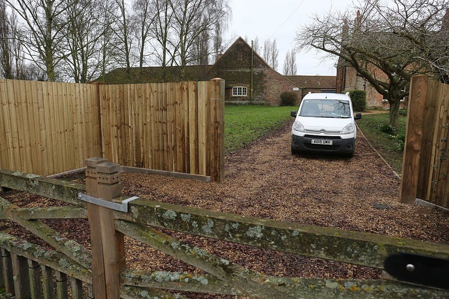 Andrew Mountbatten Windsor's security fence