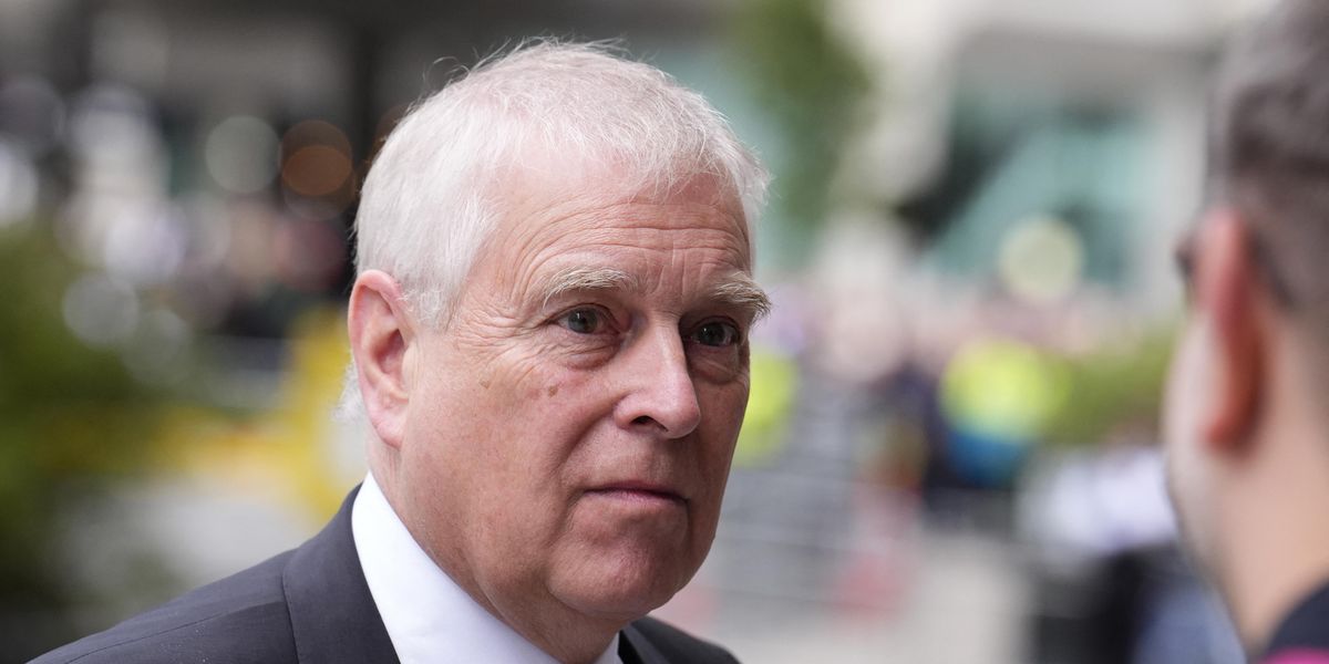 Andrew Mountbatten-Windsor becomes punchline of the year in Christmas cracker joke competition Andrew Mountbatten-Windsor becomes punchline of the year in Christmas cracker joke competition