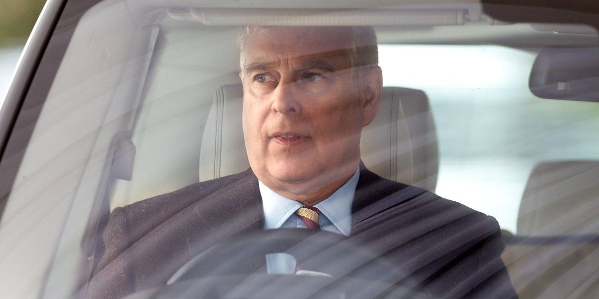 Andrew Mountbatten-Windsor’s green Range Rover spotted driving in Norfolk Andrew Mountbatten-Windsor’s green Range Rover spotted driving in Norfolk