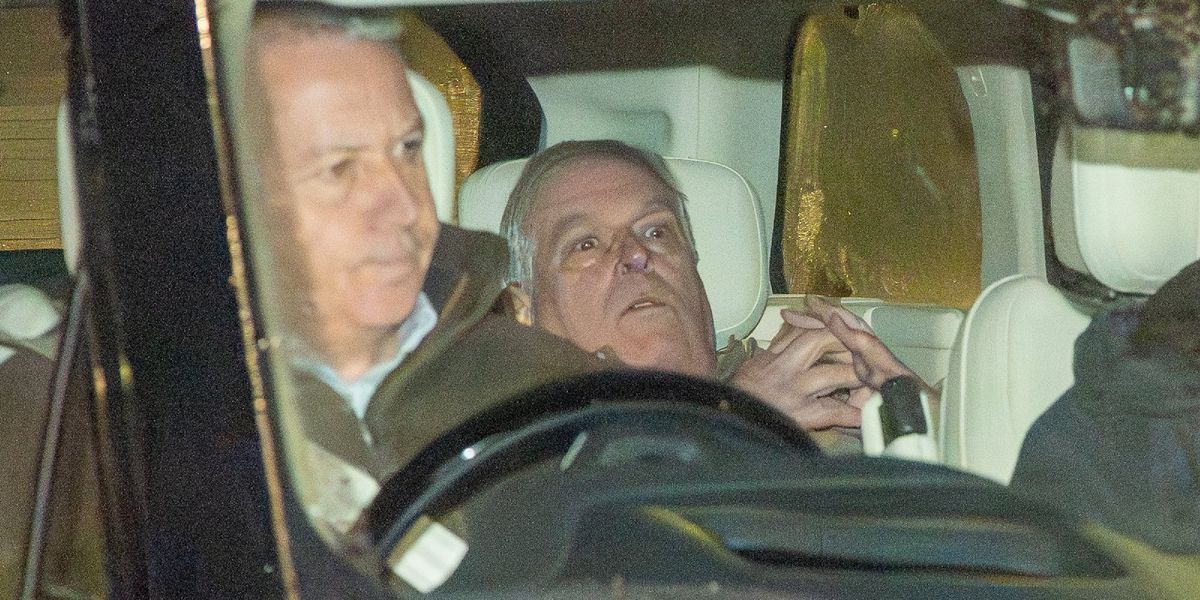 Royal staff ‘unsure how to correctly address Andrew Mountbatten-Windsor’ after titles removed Royal staff ‘unsure how to correctly address Andrew Mountbatten-Windsor’ after titles removed