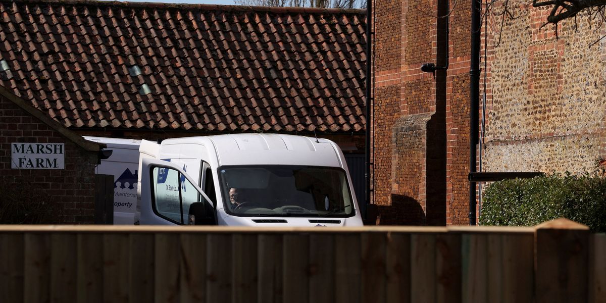 Andrew Mountbatten-Windsor moves into Sandringham home with ‘HRH’ boxes Andrew Mountbatten-Windsor moves into Sandringham home with ‘HRH’ boxes