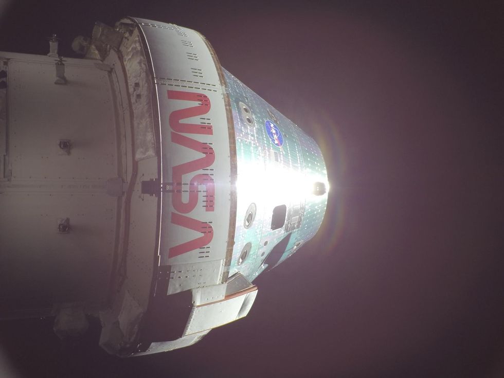 angle of Orion spacecraft from its solar array wings