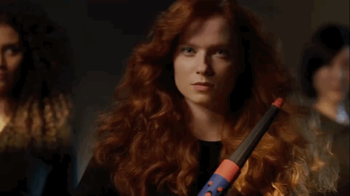 animated GIF showing the different ways to use the \u200bDyson Airwrap i.d. multi-styler