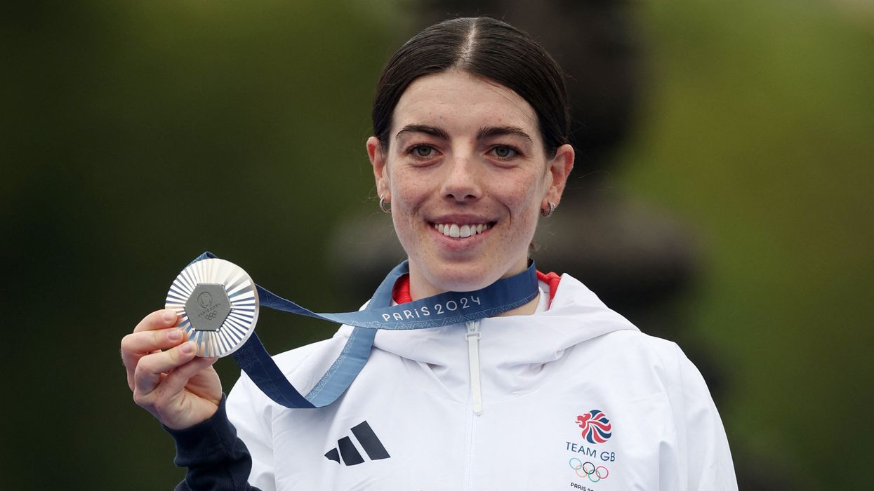 Anna Henderson won silver in the women's road race time trial