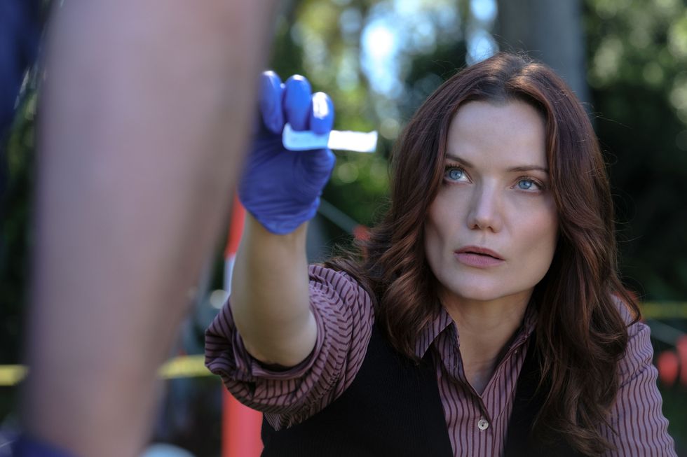 Anna Samson as DI Mackenzie Clarke
