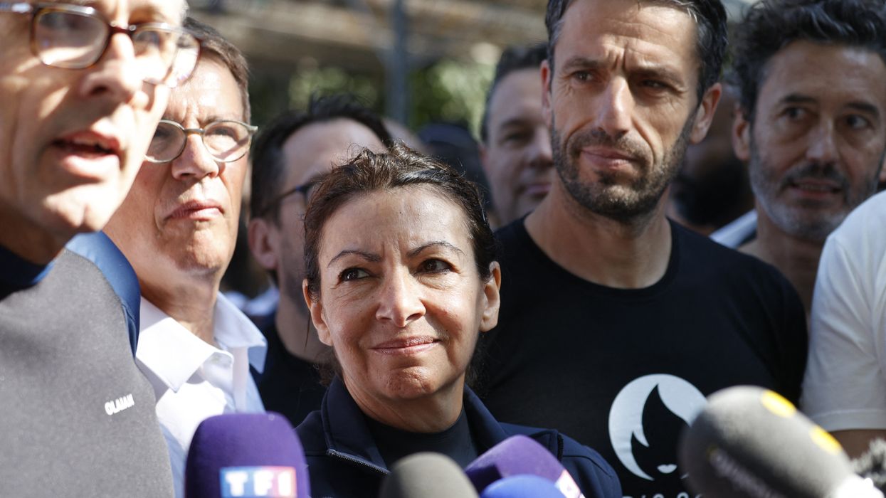 Anne Hidalgo and reporters