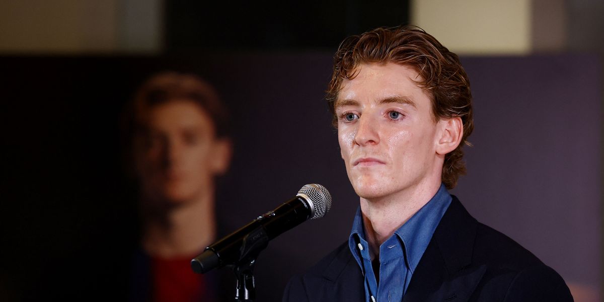 Anthony Gordon takes swipe at Newcastle in Barcelona unveiling as Englishman completes move abroad Anthony Gordon takes swipe at Newcastle in Barcelona unveiling as Englishman completes move abroad