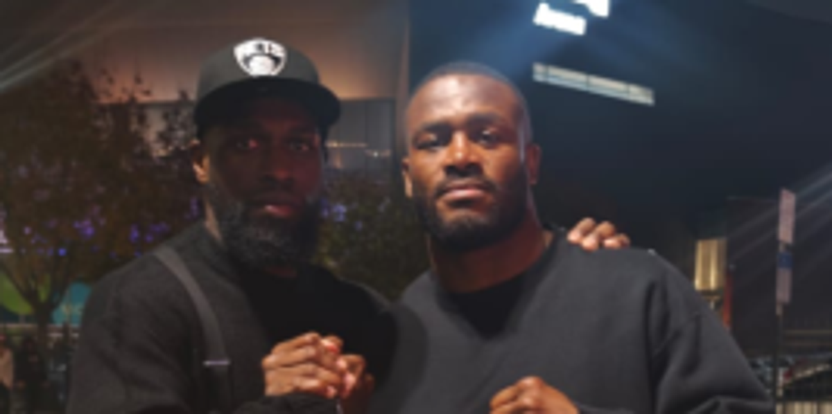 Boxer stretchered out of ring ‘unable to breathe’ after collapsing following loss to former British champion Boxer stretchered out of ring ‘unable to breathe’ after collapsing following loss to former British champion