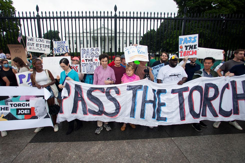 Anti-Biden protesters at the White House
