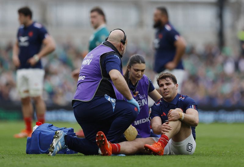 Antoine Dupont injury: France star faces significant spell out as head  coach fumes at Irish players