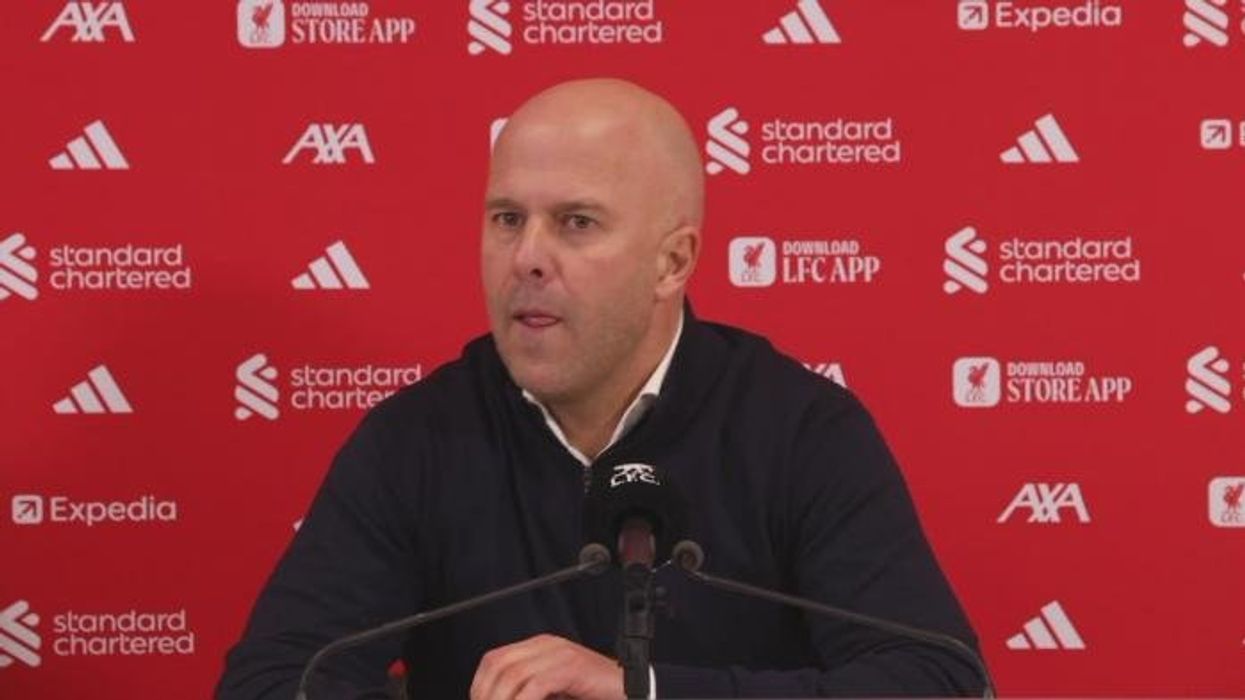 Michael Owen makes bold claim as former England striker wades into Liverpool debate