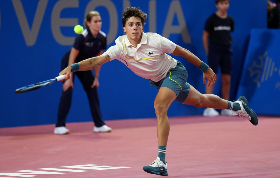 Arthur Cazaux appeared to be affected by the heat