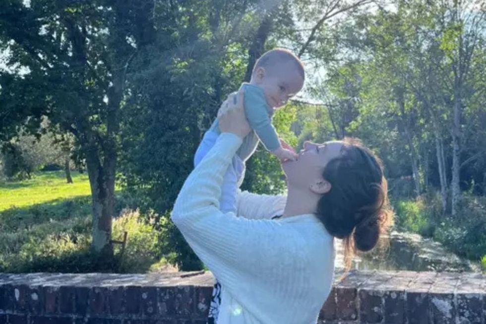 Arthur Ransom with his mother Maisie\u200b