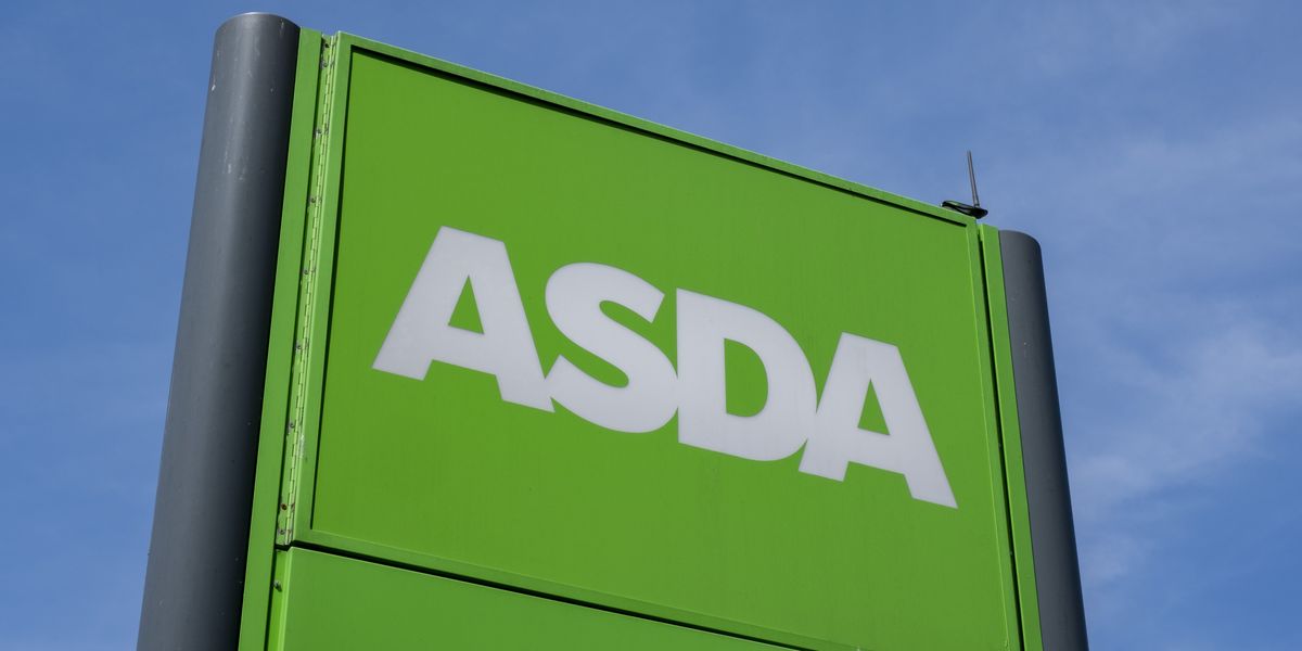NextImg:Asda customer horrified after trolley collapses and toddler sat inside 'goes down with a bang'