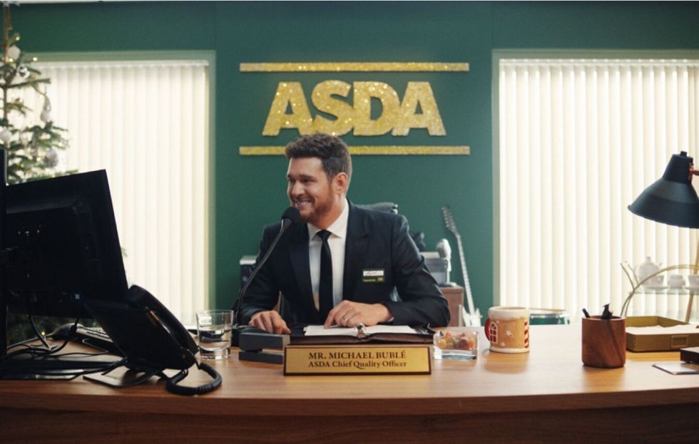 Asda Christmas advert Shoppers swoon over 'fabulous' Christmas ad