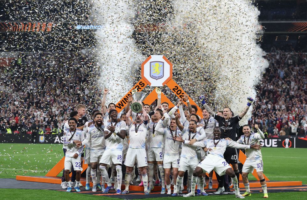 Aston Villa trophy lift