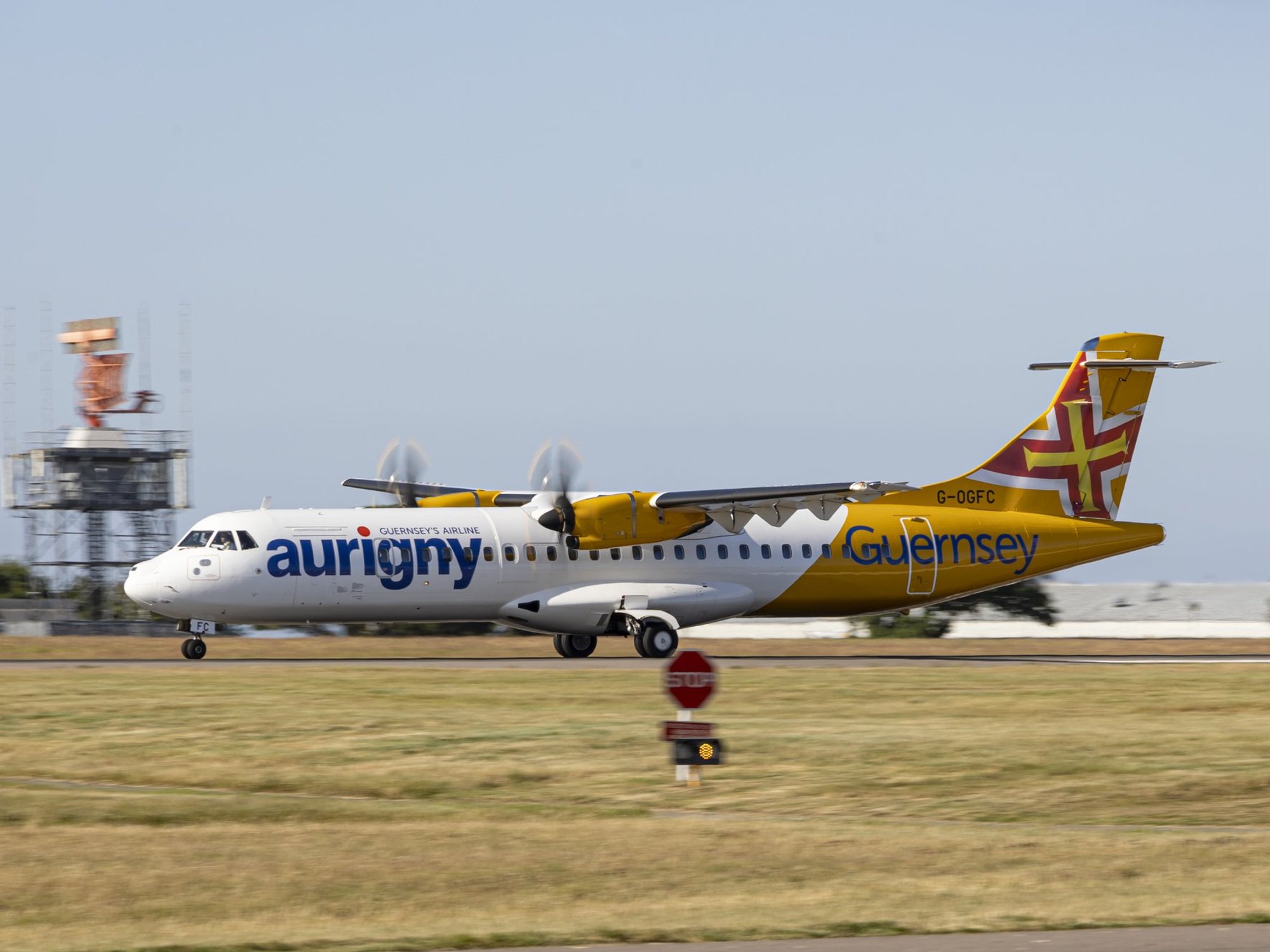 Plane en route to Manchester forced into emergency landing in Southampton after windscreen cracks
