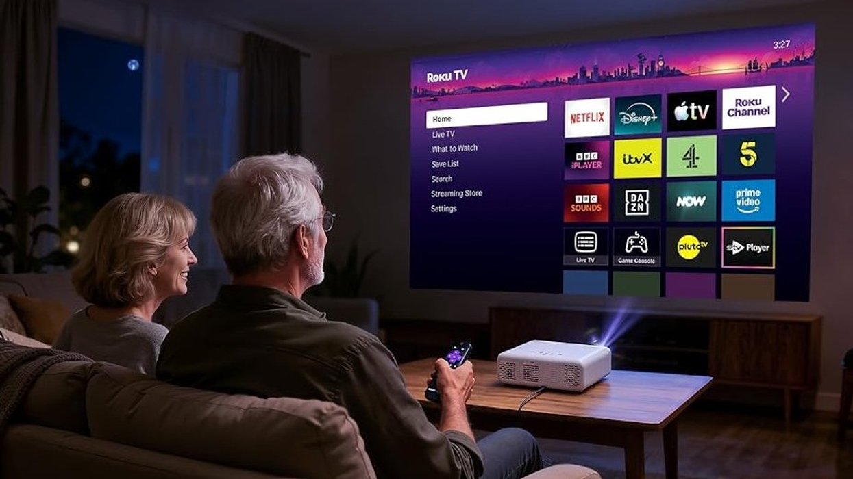 Aurzen Roku TV smart projector