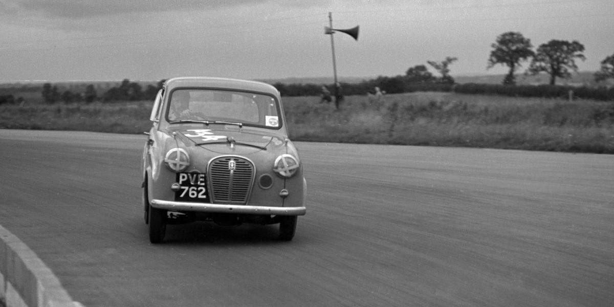 Brothers pay tribute to late father by tracking down his long-lost racing car Brothers pay tribute to late father by tracking down his long-lost racing car