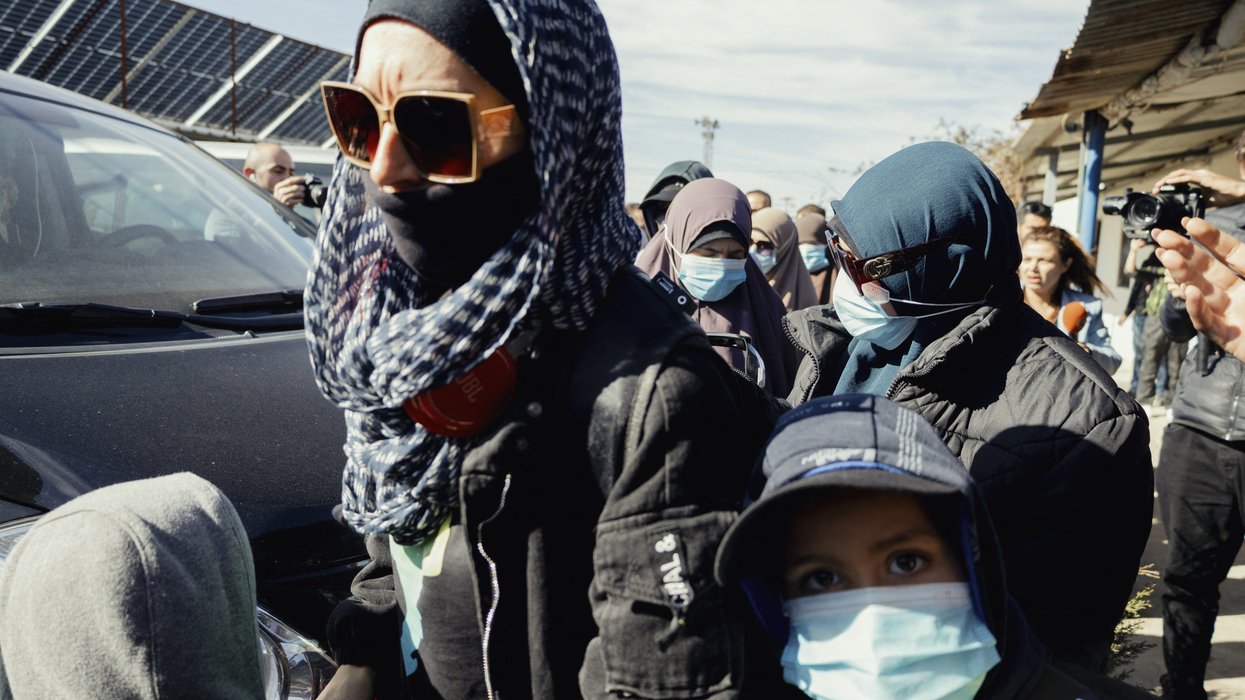 Australian Isis brides