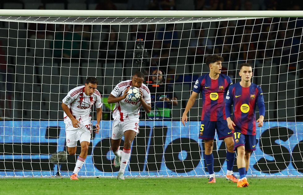 Ayoub El Kaabi scored Olympiacos' penalty after a confusing moment of play