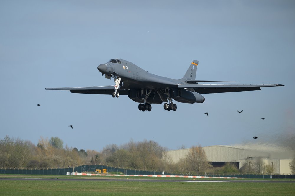 B1 Bomber takes off from RAF Fairford
