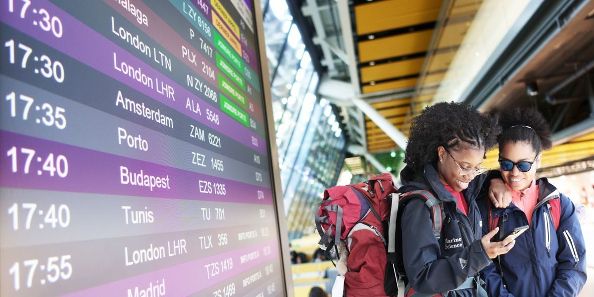 EU offers Britain ’emergency brake’ olive branch on new youth mobility scheme as bloc continues to reject cap EU offers Britain ’emergency brake’ olive branch on new youth mobility scheme as bloc continues to reject cap