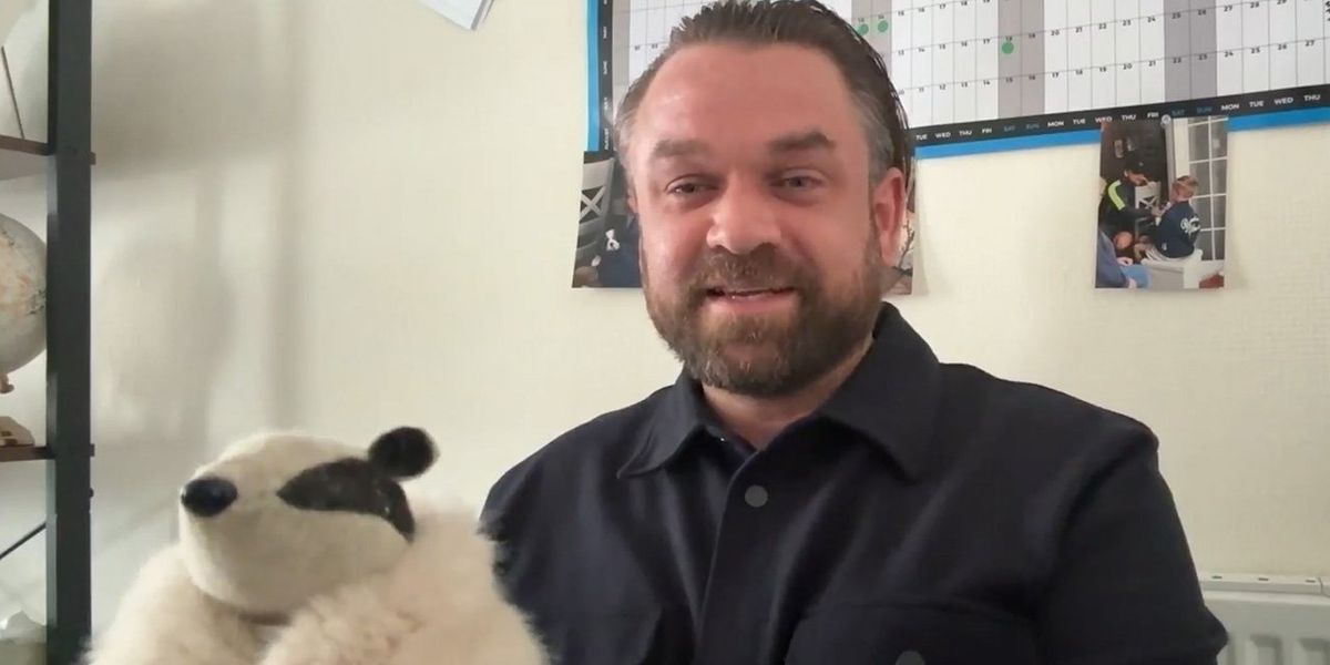 Pub landlord overjoyed after beloved stolen badger toy is returned: ‘Perfect ending!’ Pub landlord overjoyed after beloved stolen badger toy is returned: ‘Perfect ending!’