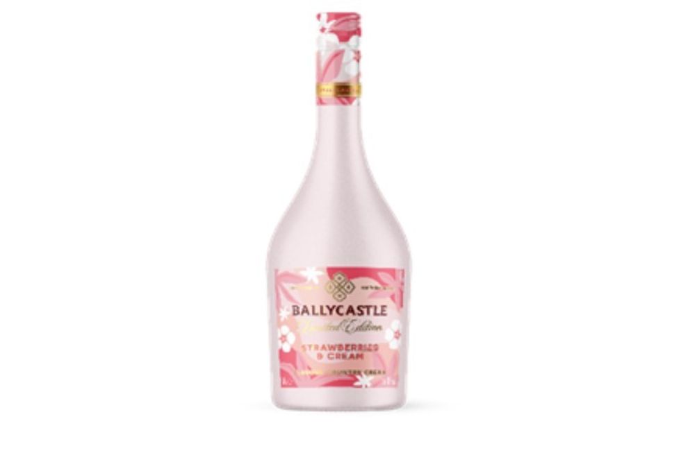 Ballycastle Strawberries & Cream Country Cream