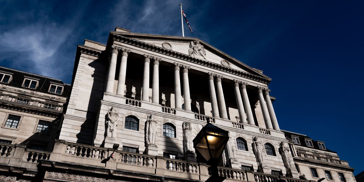 Bank of England to hold urgent crisis talks as new system could drain Britain’s cash machines Bank of England to hold urgent crisis talks as new system could drain Britain’s cash machines