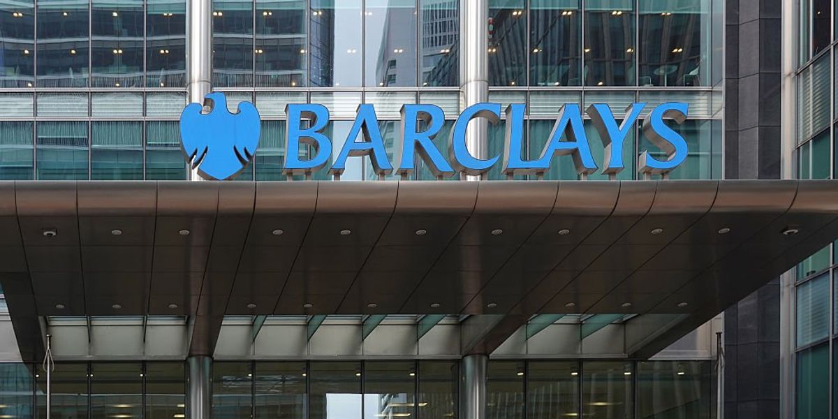 Barclays issues update as customers get free £200 payments in their accounts Barclays issues update as customers get free £200 payments in their accounts