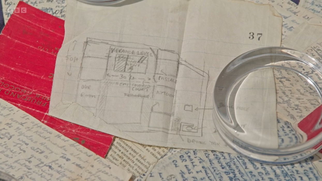 BBC Antiques Roadshow: Paul Atterbury