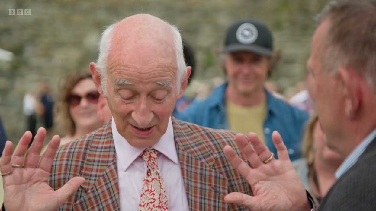 BBC Antiques Roadshow: Paul Atterbury