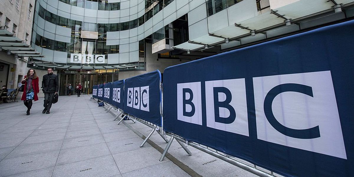 BBC sends out 46 million licence fee letters after losing £1bn as Britons face hike to £180 BBC sends out 46 million licence fee letters after losing £1bn as Britons face hike to £180