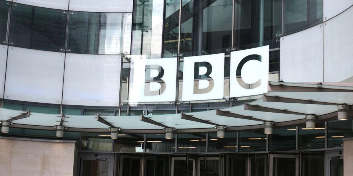 BBC licence fee update for pensioners as petition for free access nears 40,000 signatures amid £180 fee BBC licence fee update for pensioners as petition for free access nears 40,000 signatures amid £180 fee