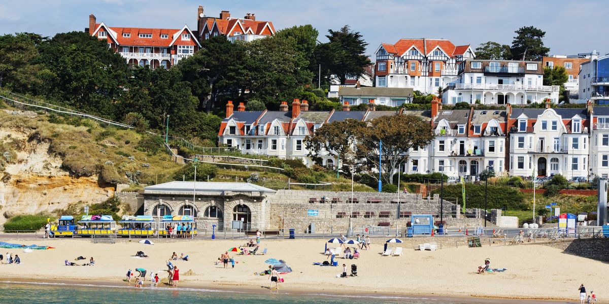 NextImg:Best place to buy in the UK as over 50s 'haven' named - full list of areas perfect for downsizing