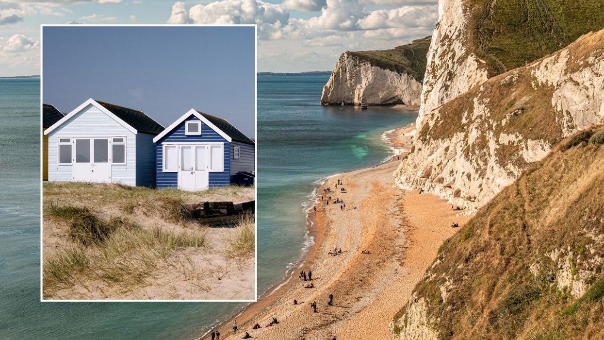 BEACH HUT DORSET BEACH