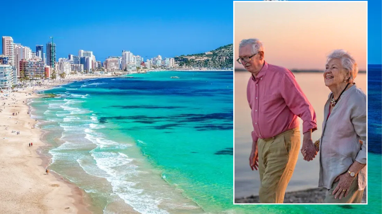 Beach in Spain / older couple on beach