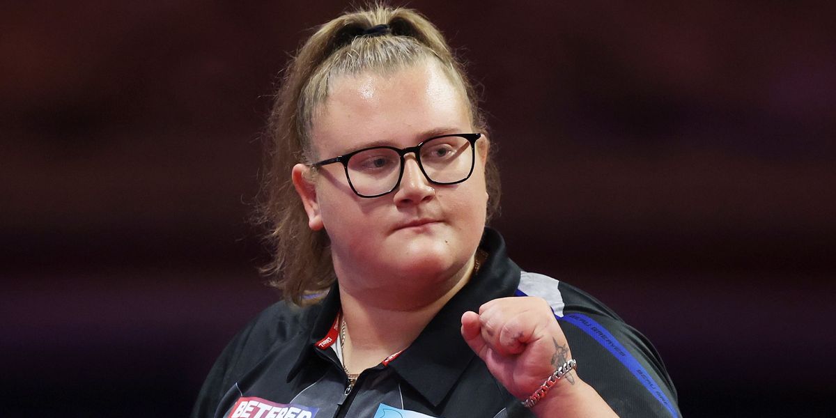 Beau Greaves becomes first woman to win PDC title Beau Greaves becomes first woman to win PDC title