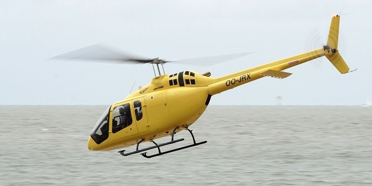 NextImg:'Several casualties' after helicopter crashes into building in Ireland as emergency services rush to the scene