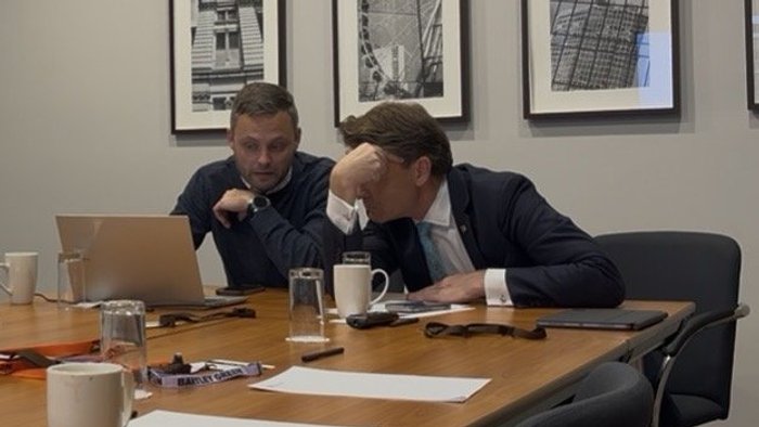 Ben Bradley và Richard Tice đã lên kế hoạch chiến lược về các kết quả có thể xảy ra khi hội đồng không có đảng nào chiếm đa số.